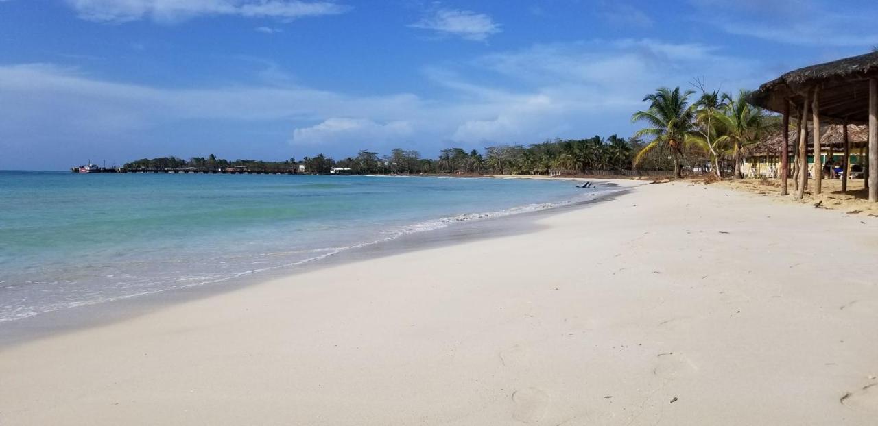 Pic-Nic Beach Corn Island Otel Dış mekan fotoğraf